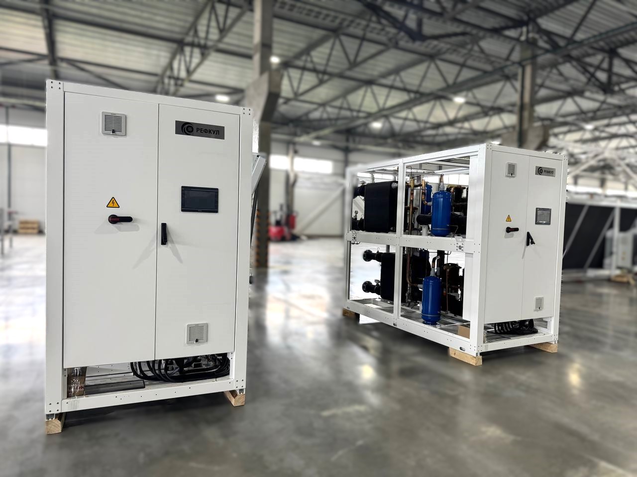 Чиллеры с водяным охлаждением конденсатора «РЕФКУЛ» заместили итальянские на стратегическом объекте нефтехимии Чиллеры с водяным охлаждением конденсатора «РЕФКУЛ» заместили итальянские на стратегическом объекте нефтехимии